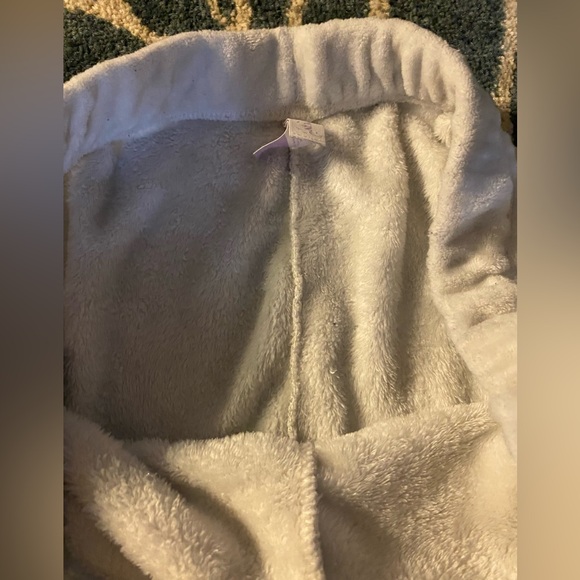 XL Super Soft with pockets PJ pants. soft material on the inside too! - Picture 3 of 8